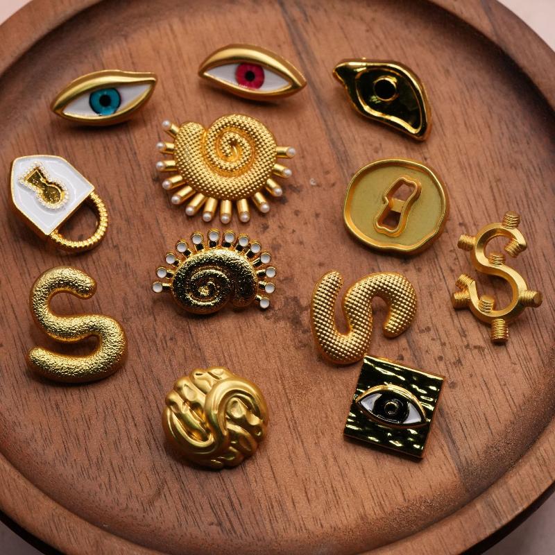 Vintage Metal Button Heart Sha - Craft Embellishments 评论和价格